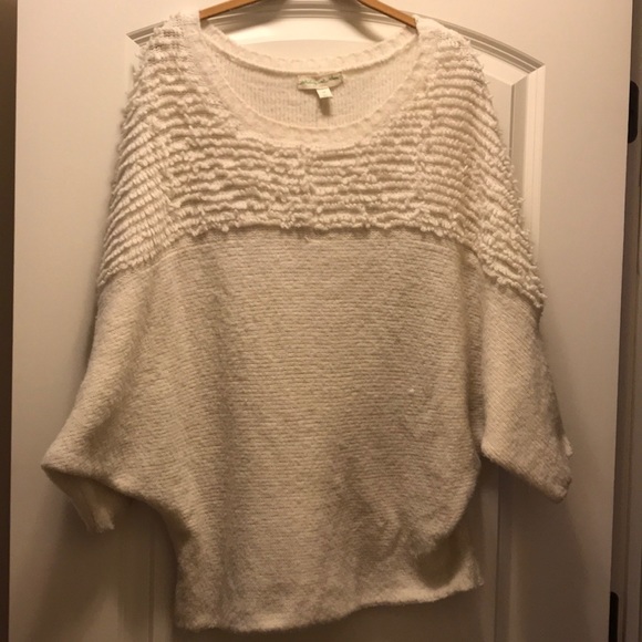 Urban Outfitters sweater size medium - Picture 2 of 5